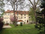 Die Rückseite mit Park Die Rückseite mit Park