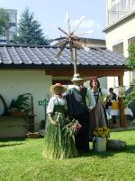 Trachtenpuppen mit Klapotetz