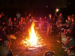 Lagerfeuer im Herbst