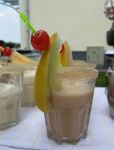 Selbstgemachter Pina Colada Mocktail 